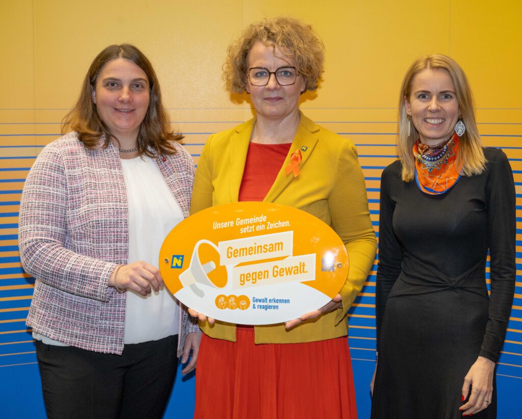 Gemeindeauszeichnung an die Vertretung der Gemeinde Neulengbach.